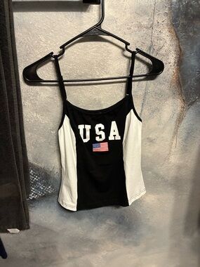 💥BRAND NEW💥 USA 🇺🇸 SPAGHETTI STRAP TANK TOP SIZE SMALL
